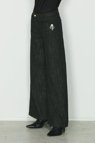 Panta LINDA_30 vita media 5 ts con bottone gioiello wild fit in black denim