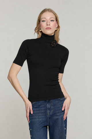 Maglia CAPRIM mezza manica collo alto con cintura fiore con strass