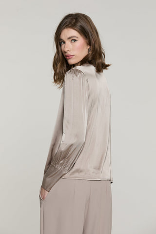 Blusa FRANZ manica lunga scollo morbido più pieghe