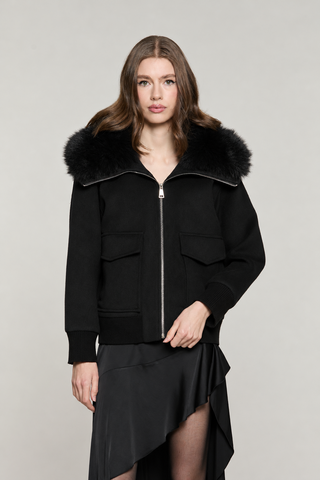 Cappotto SAEZ corto manica lunga con bordi costa con ts più patte più zip più collo ecopelliccia staccabile