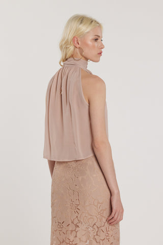 Blusa MYNIEL smanicata collo alla americana con fusciacca più goccia sul seno e schiena