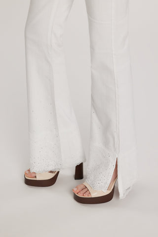 Pantalone SCHIFFERONE_10 vita media cinque tasche con applicazioni più pizzo più spacco laterale flaire fit bull