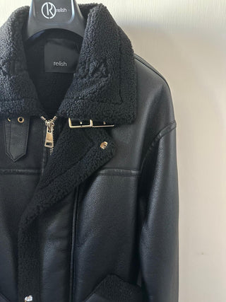 Montone FLORENCE manica lunga con pelliccetta più cinturini più tasche toppa ecopelle