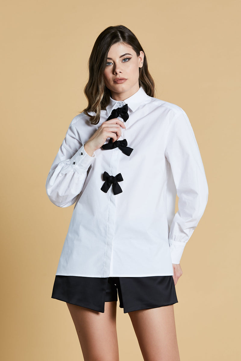 Camicia FIOCCHY manica lunga con bottoni gioiello più fiocchi gros grain finta