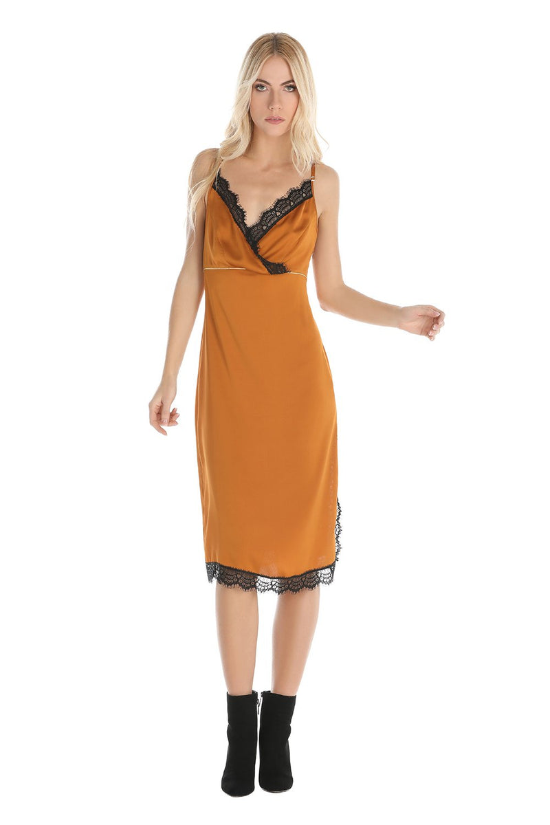 Abito midi con spalline sottili e dettagli in pizzo, relish fashion moda, abbigliamento femminile